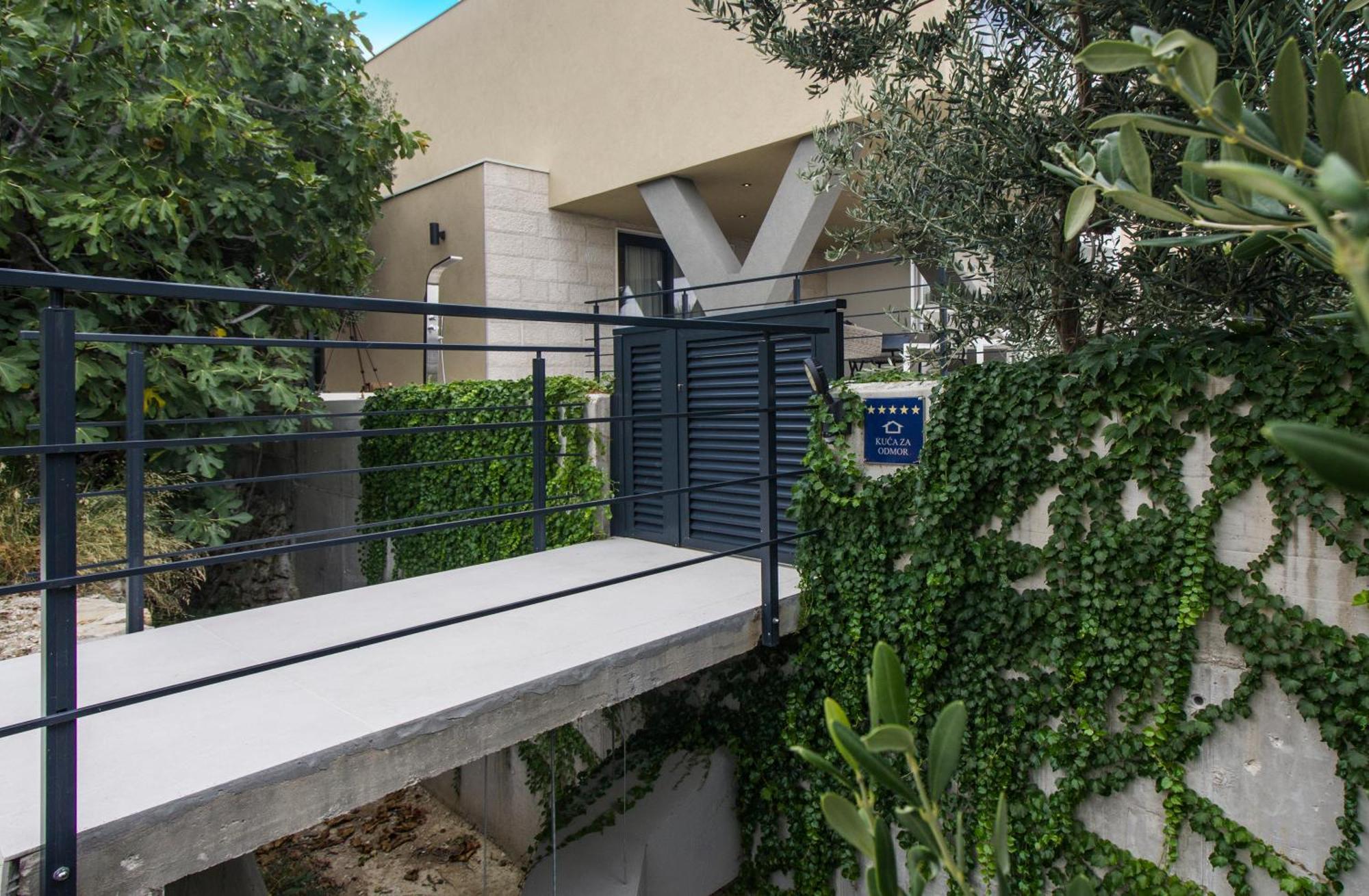 Villa Olive Grove Duce Bagian luar foto